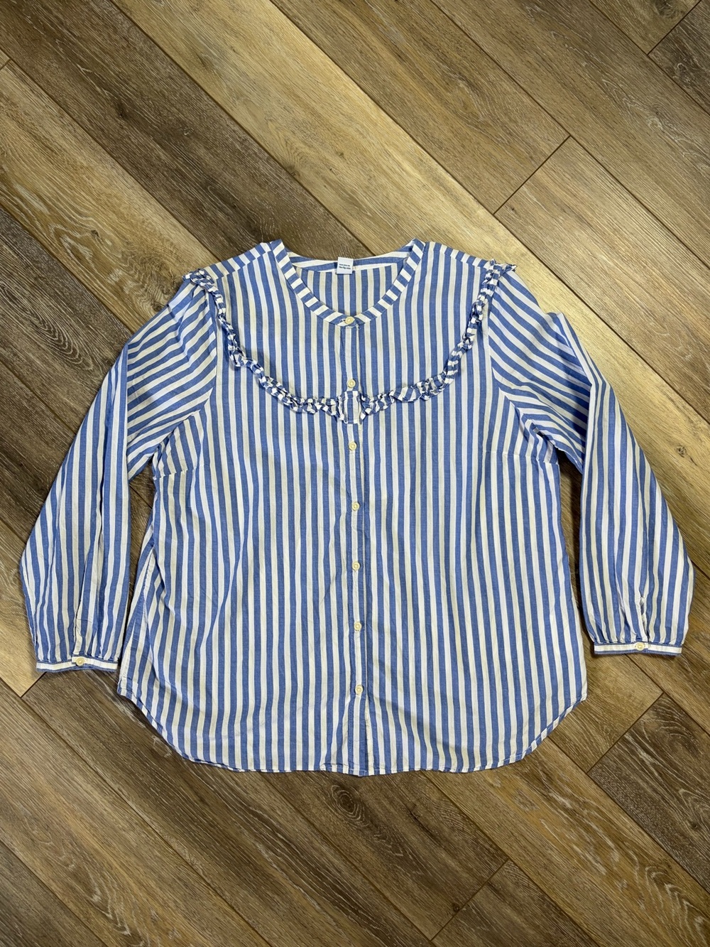 Old Navy Relaxed Ruffle-Trim Striped Button-Front Top - Picture 3 of 11